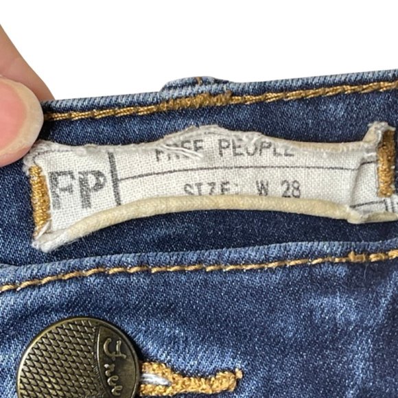 FREE PEOPLE | Dark Wash Zip Front Skinny Jeans | Size W28 - Picture 6 of 10
